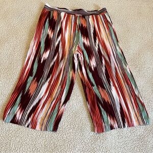 Torrid‎ Multicolor Wide-Leg Cropped Pants (Size 1 / 14-16)